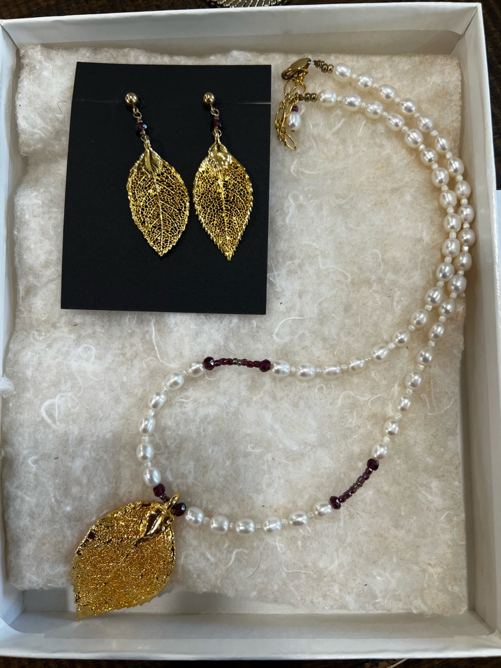 Pearl and Garnet Beaded Necklace with Gold Leaf Accents